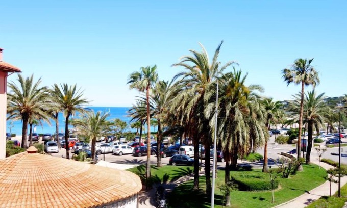Cap-d'Antibes Apartment | Les allées du Cap by Interhome