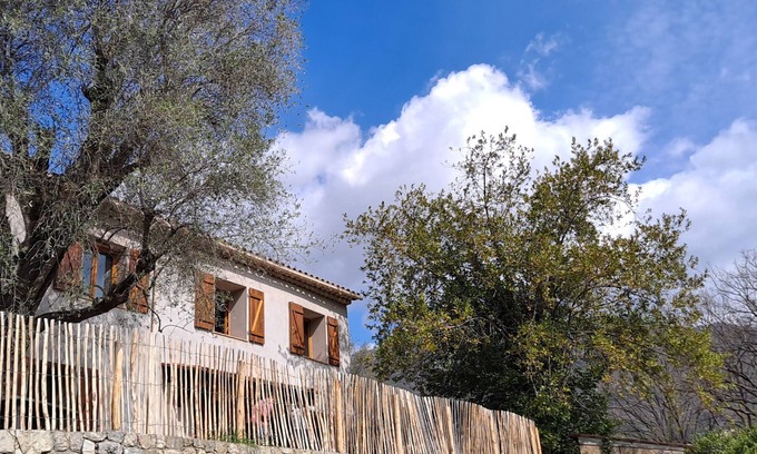 Le Bar-sur-Loup House | Locations-06, La Maison du Paysan Villa au calme