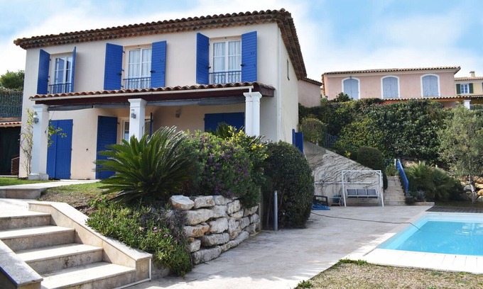 Villeneuve-Loubet Villa | Magnificent sea view villa with swimming pool in private grounds