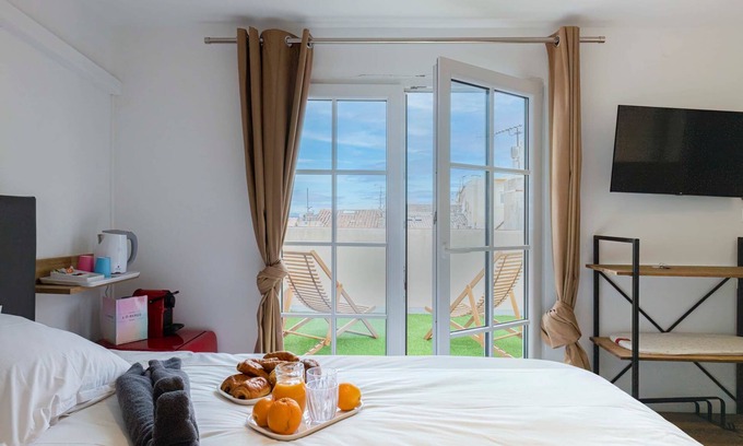 Old Town Apartment | Maison Sibille - Centre Saint-Tropez - CH7
