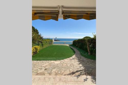 Villeneuve Loubet Beach Apartment | MARINA BAIE DES ANGES - AMIRAL