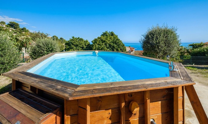 Beausoleil House | Propriété Muraccioli 2 - Maison avec piscine vue mer