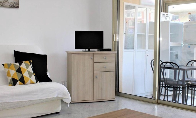 Villeneuve Loubet Beach Apartment | Studio en RDJ avec jardin, plage à 3m, clim et parking, Villeneuve-Loubet - FR-1-252A-74