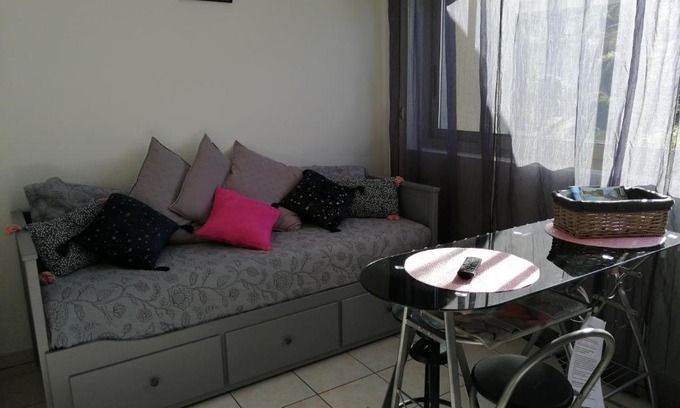 Villeneuve Loubet Beach Apartment | STUDIO MARINA BAIE DES ANGES