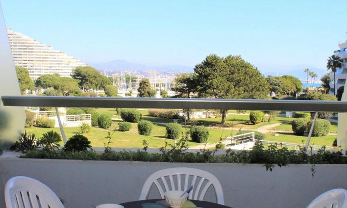 Villeneuve Loubet Beach Apartment | Studio Moderne avec Terrasse, Plage à 150m, Clim, Jardin et Tennis - FR-1-252A-5