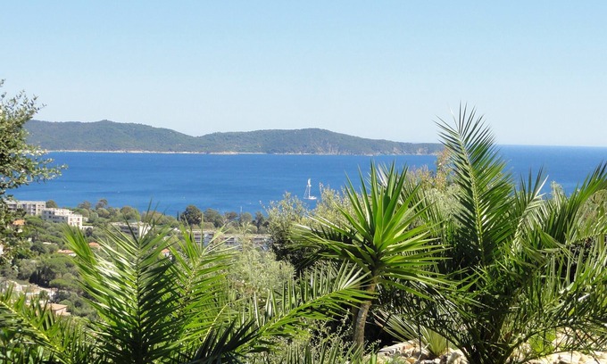 Cavalaire-sur-Mer Villa | Tropics Villa - Sea view - Heated pool 28 ° C