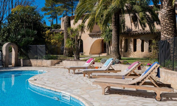 Chateauneuf-Grasse Villa | Villa ∙ 5 bedrooms ∙ 10 guests