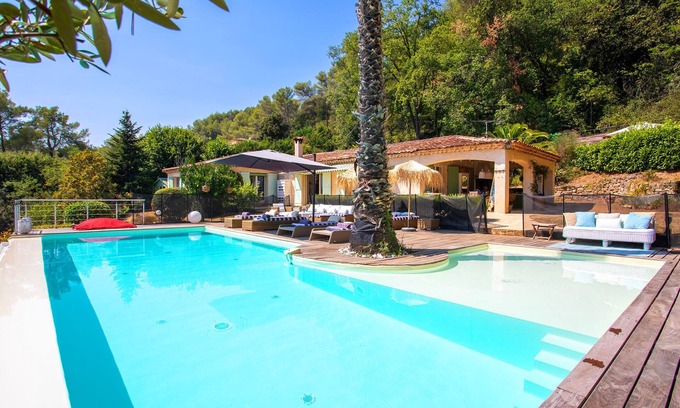 Tourrettes-sur-Loup Villa | VILLA DES PARFUMS VI4382 By RIVIERA HOLIDAY HOMES