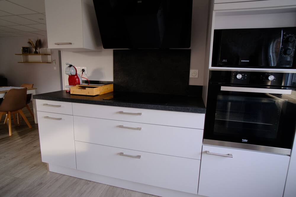 Chamousset Apartment | Évasion Savoyarde : Appartement Entre Lacs et Montagnes