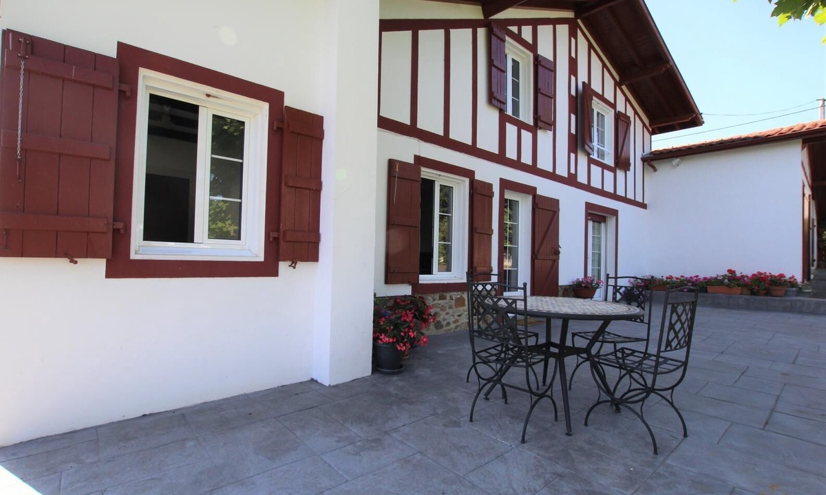 La Bastide-Clairence House | Pinchat - LA Bastide-clairence