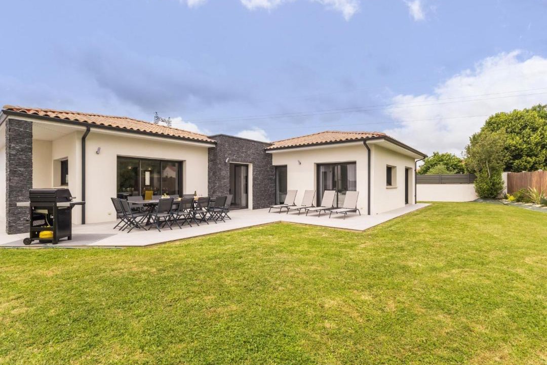 La Haie-Fouassiere House | Maison spacieuse et lumineuse - 15 pers. - FR-1-306-1359