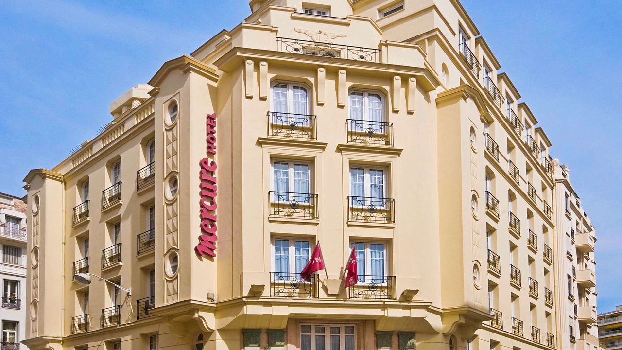 Photo of Buildings in Carre d'Or
