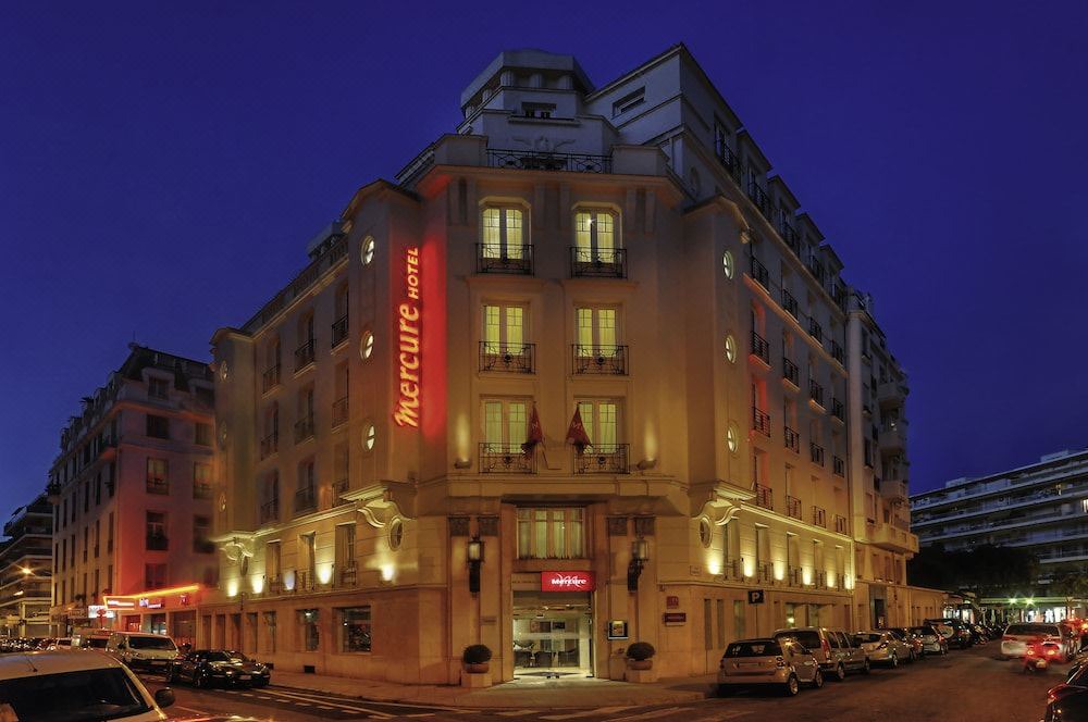 Photo of Buildings in Carre d'Or