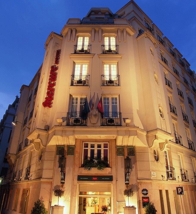 Photo of Buildings in Carre d'Or