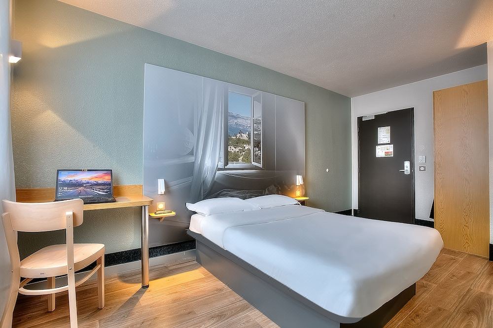 Photo of Bedroom in Biot