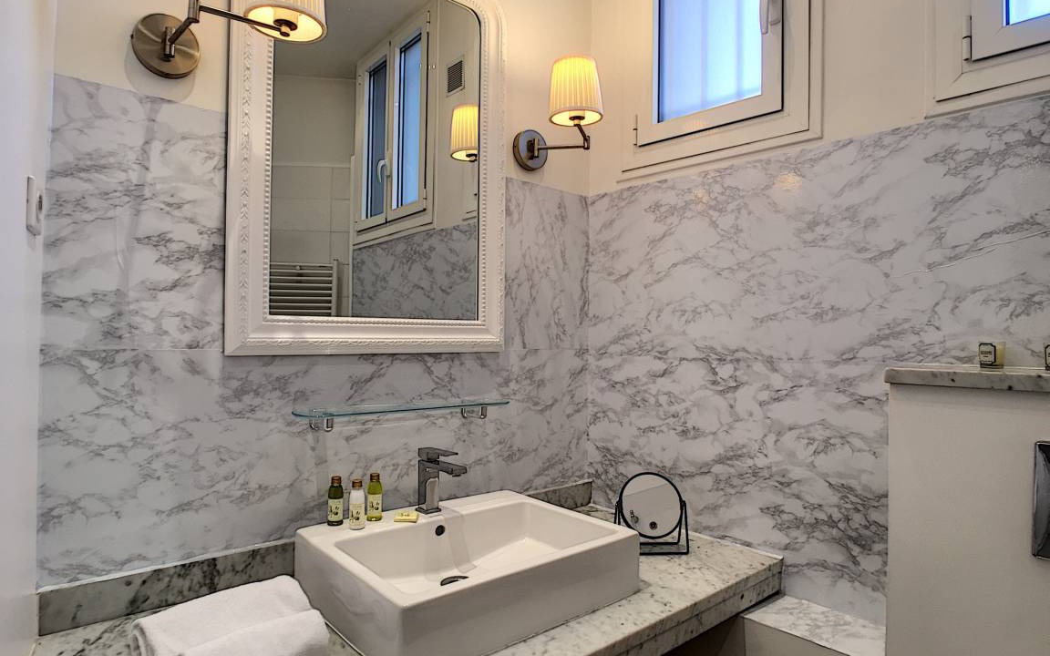 Photo of Bathroom in Thiers