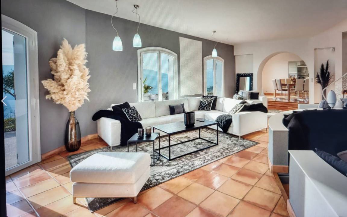 Photo of Livingroom in Aspremont