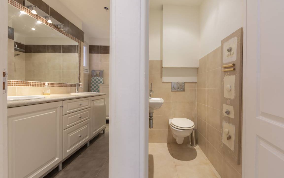 Photo of Bathroom in Antibes Old Town