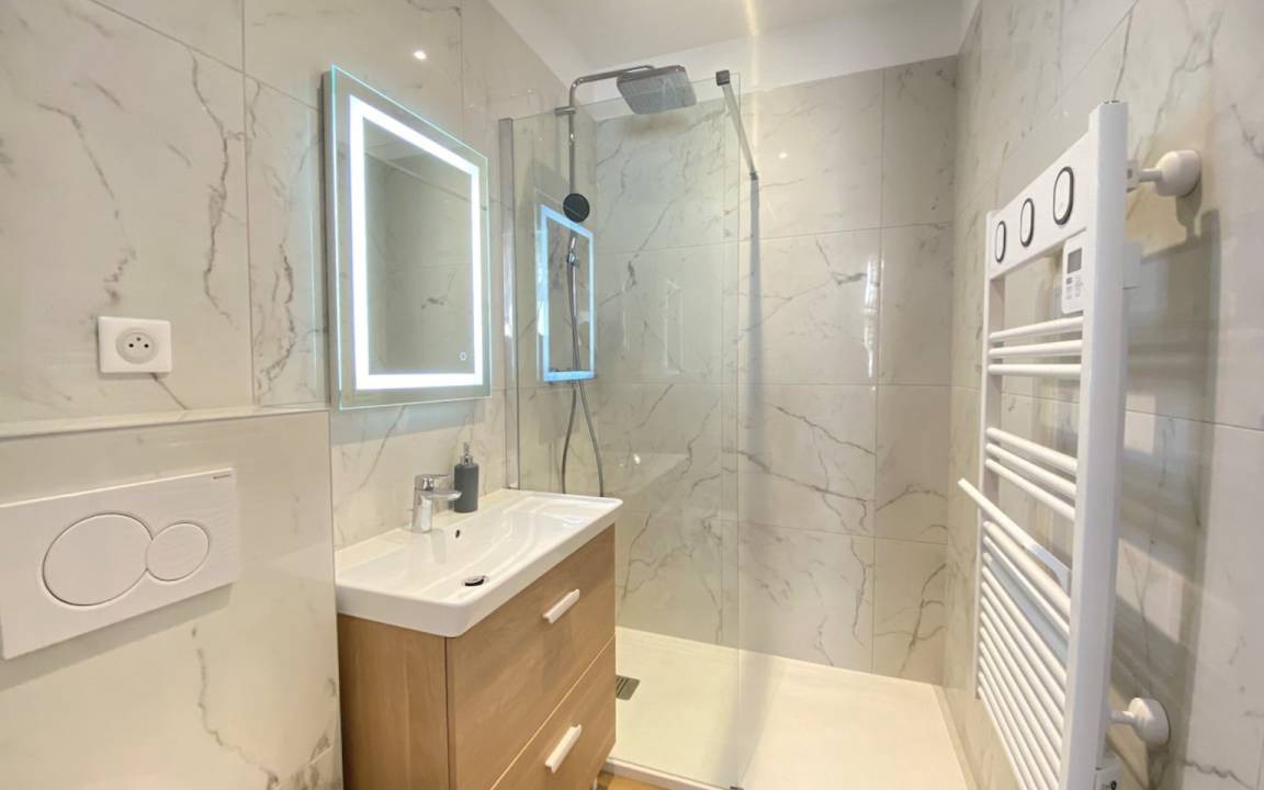 Photo of Bathroom in Antibes City Centre