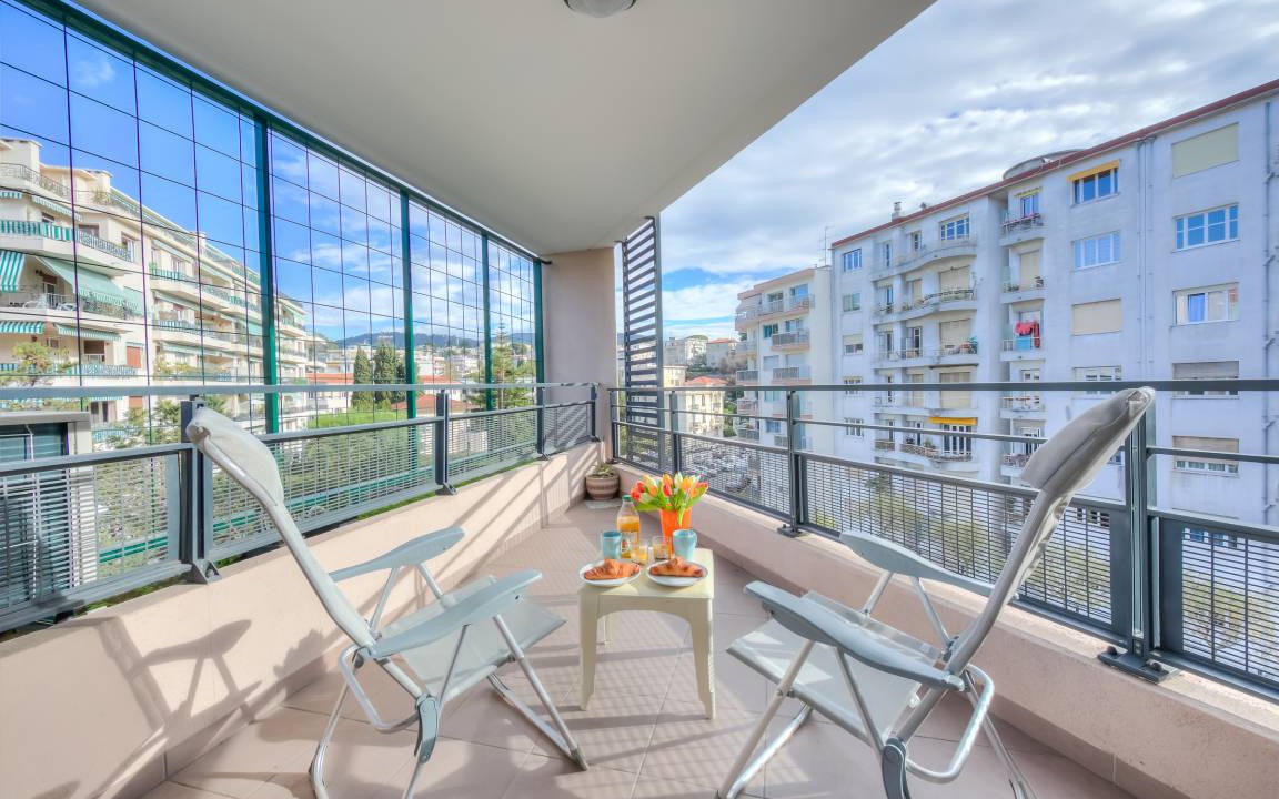 Photo of Patio Balcony in Liberation