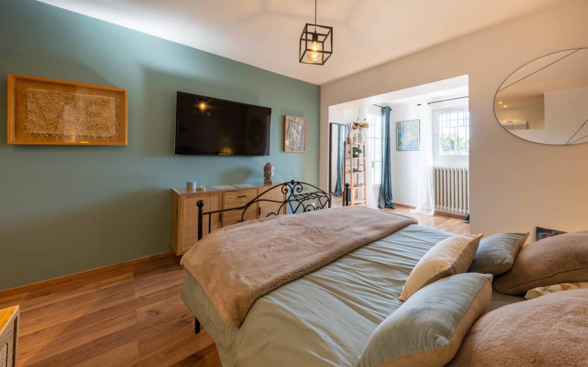 Photo of Bedroom in Saint-Roman