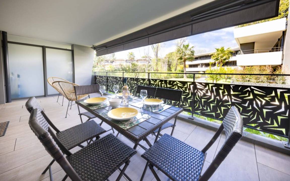 Photo of Patio Balcony in Villeneuve Loubet Beach