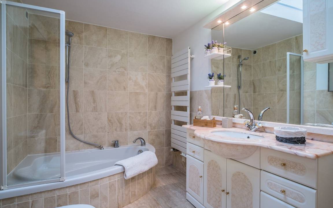 Photo of Bathroom in Le Trayas