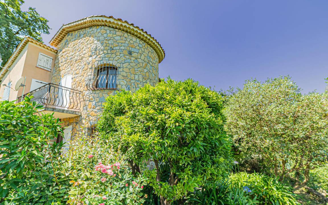 Photo of Buildings in Le Bar-sur-Loup