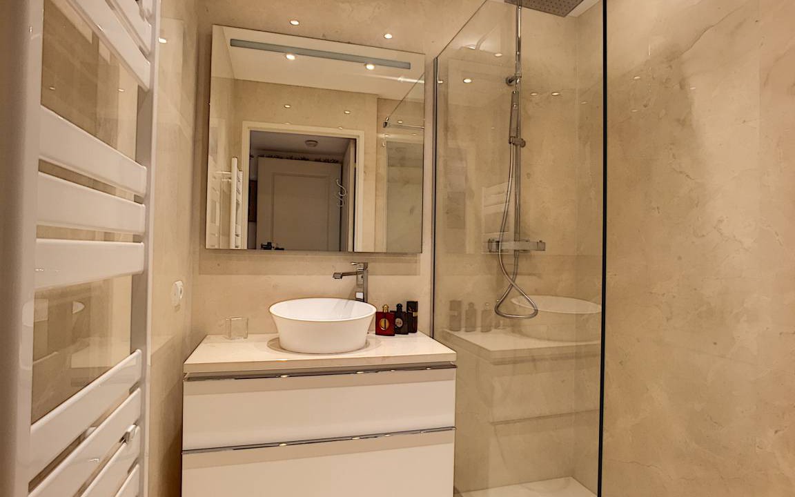 Photo of Bathroom in Thiers