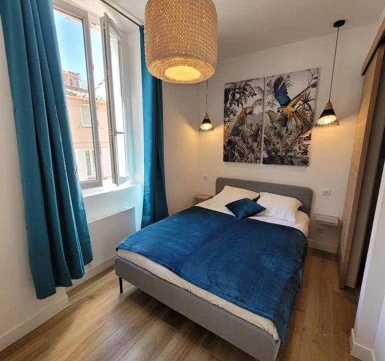 Photo of Bedroom in Antibes City Centre