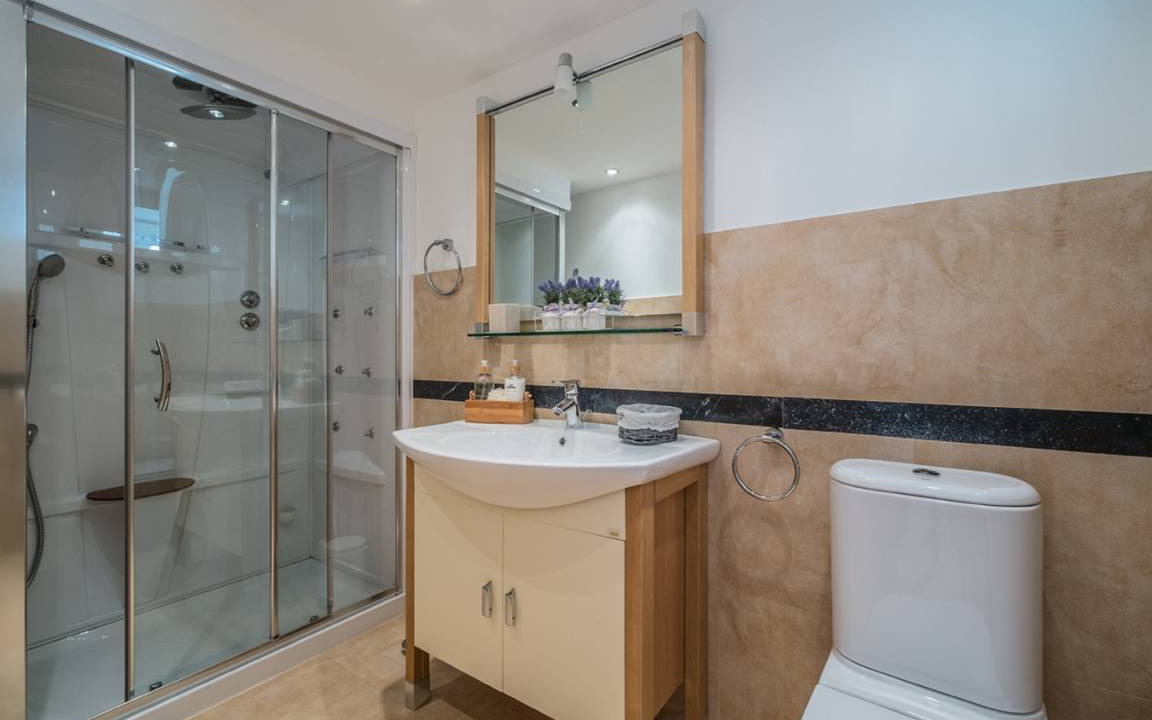 Photo of Bathroom in Le Trayas