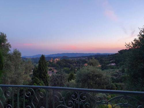 Photo of Others in Chateauneuf-Grasse