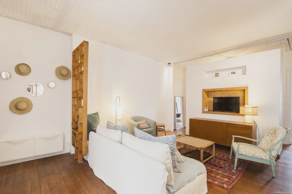 Photo of Livingroom in Hotel de Ville - Quinconces