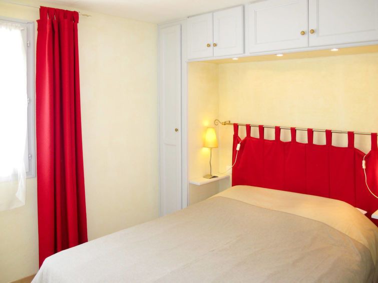 Photo of Bedroom in Saint-Cezaire-sur-Siagne