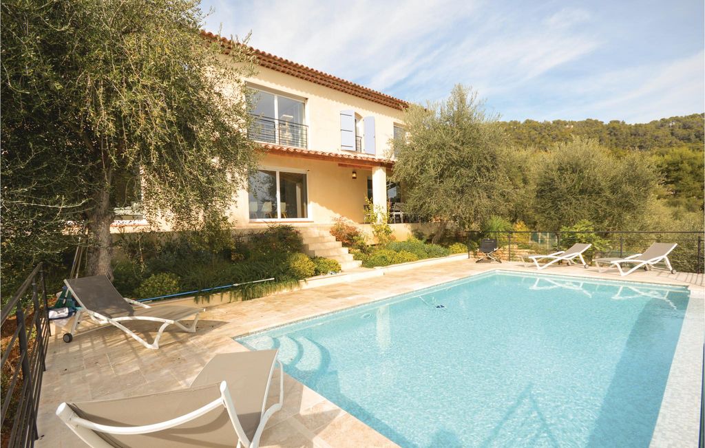 Photo of Outdoor in Cabris