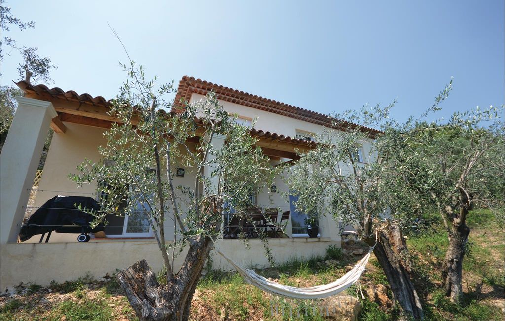 Photo of Buildings in Cabris