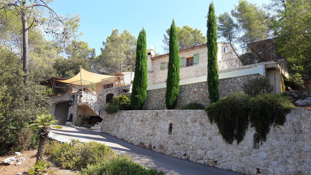 Photo of Others in Roquefort-les-Pins