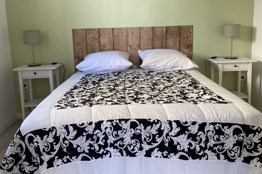 Photo of Bedroom in Le Pradet