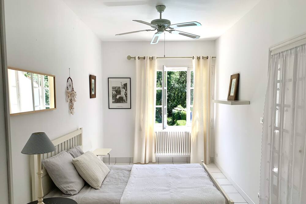 Photo of Bedroom in Pons