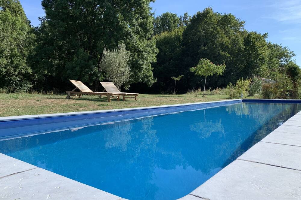 Photo of Outdoor in Cravans