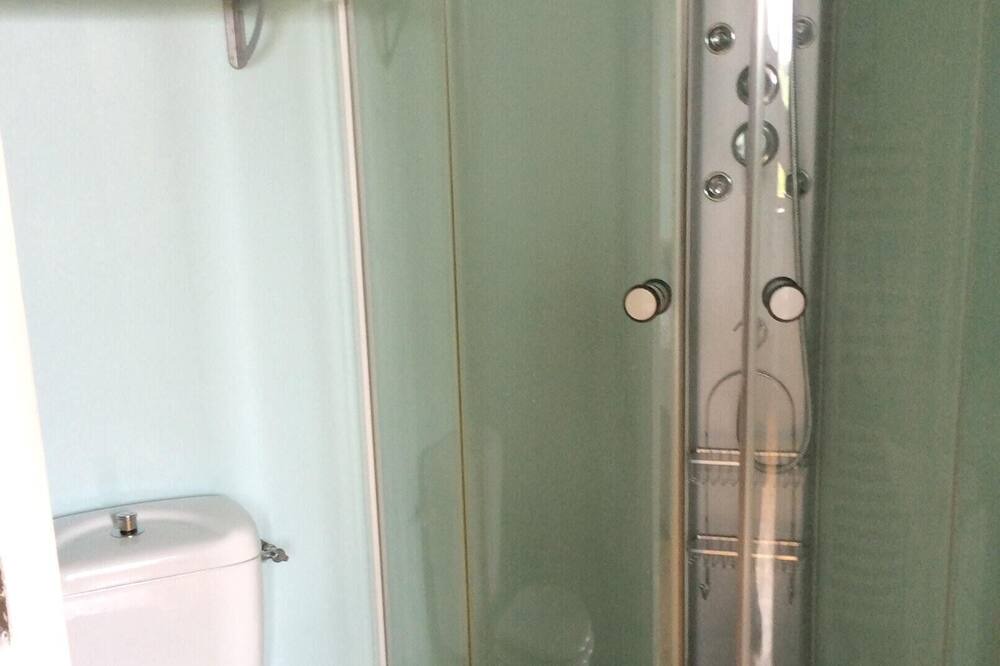 Photo of Bathroom in Mirambeau