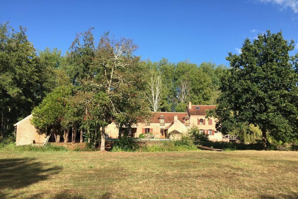 Photo of Outdoor in La Ferte-Saint-Aubin