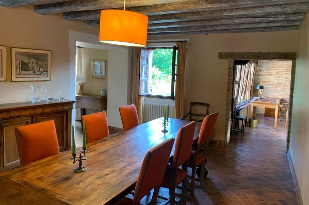 Photo of Others in La Ferte-Saint-Aubin
