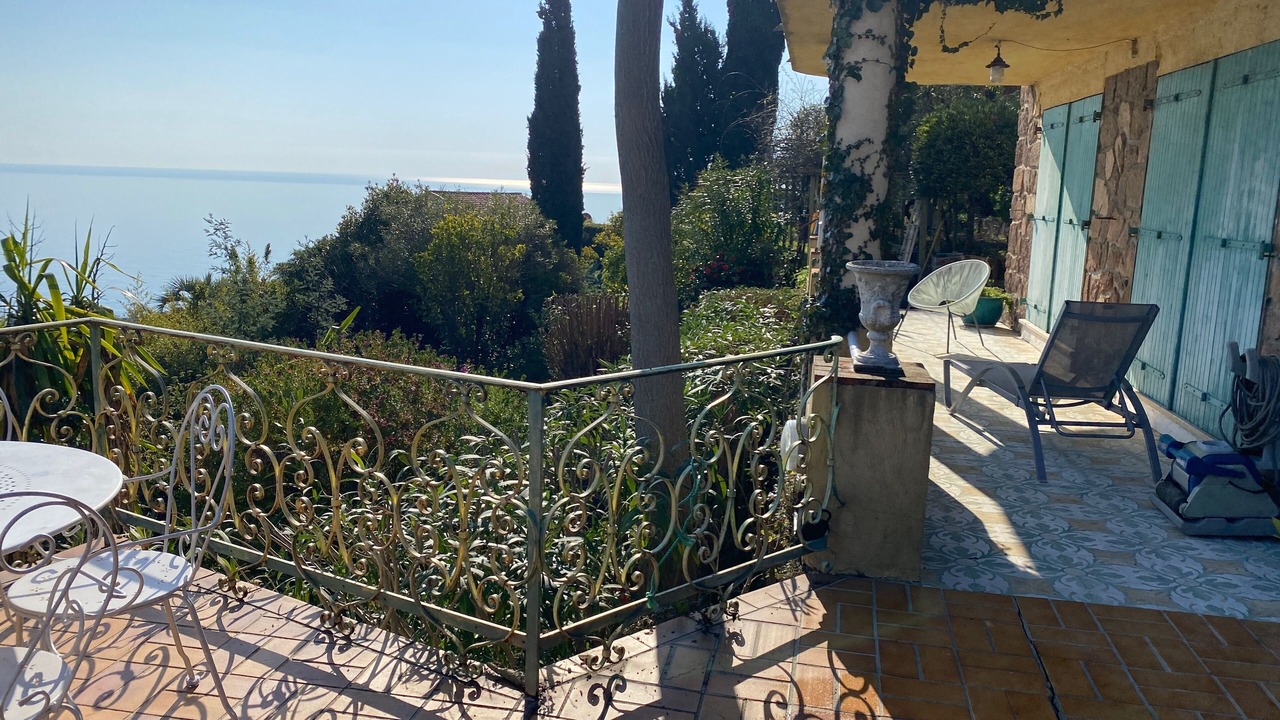 Photo of Patio Balcony in Espero-Pax