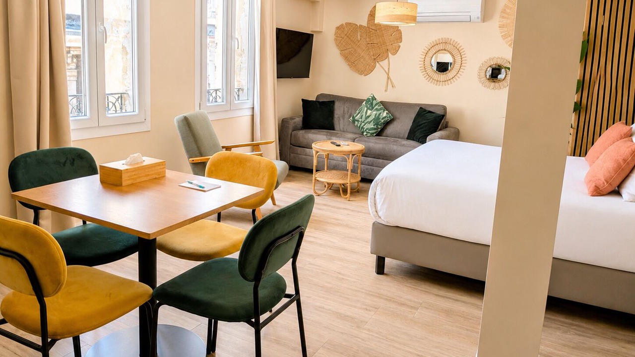 Photo of Bedroom in 6th Arrondissement