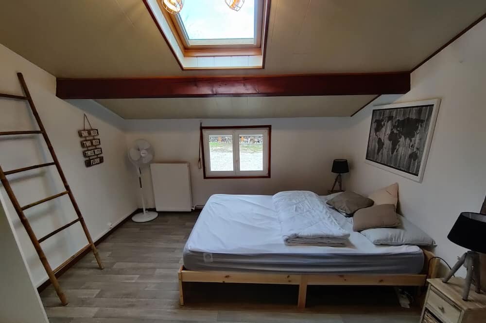 Photo of Bedroom in Begadan