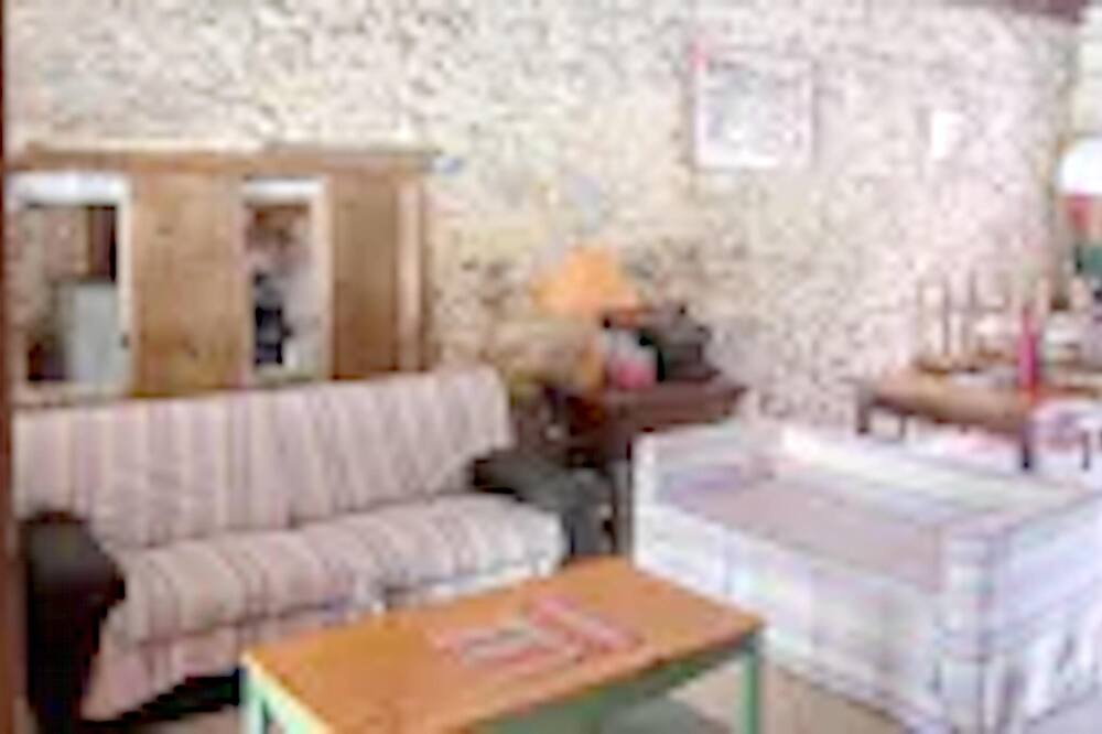 Photo of Livingroom in Saint-Jean-de-Marsacq