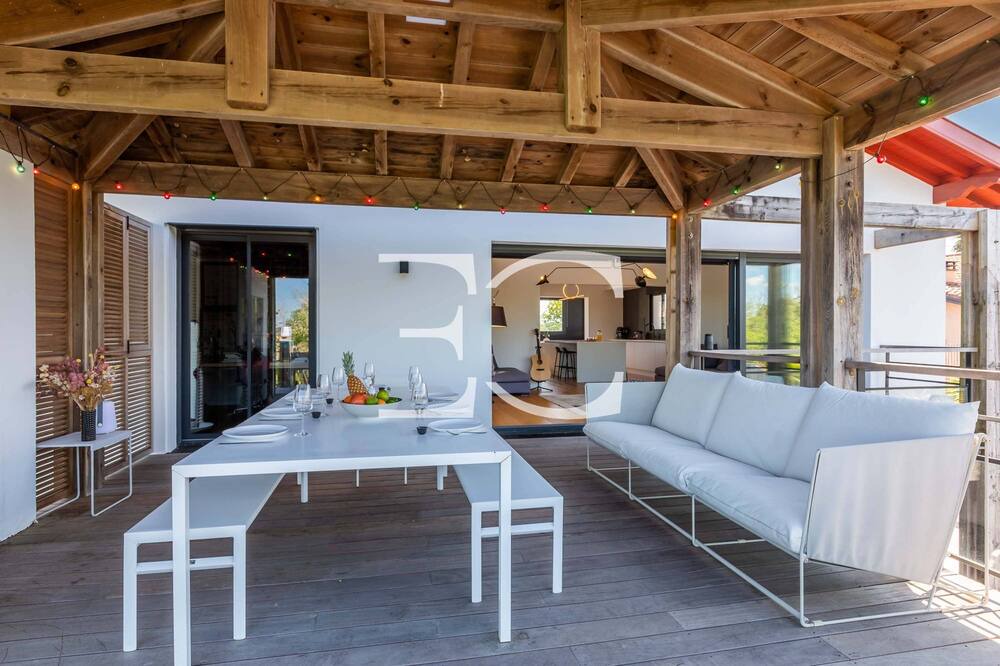 Photo of Patio Balcony in Arbonne