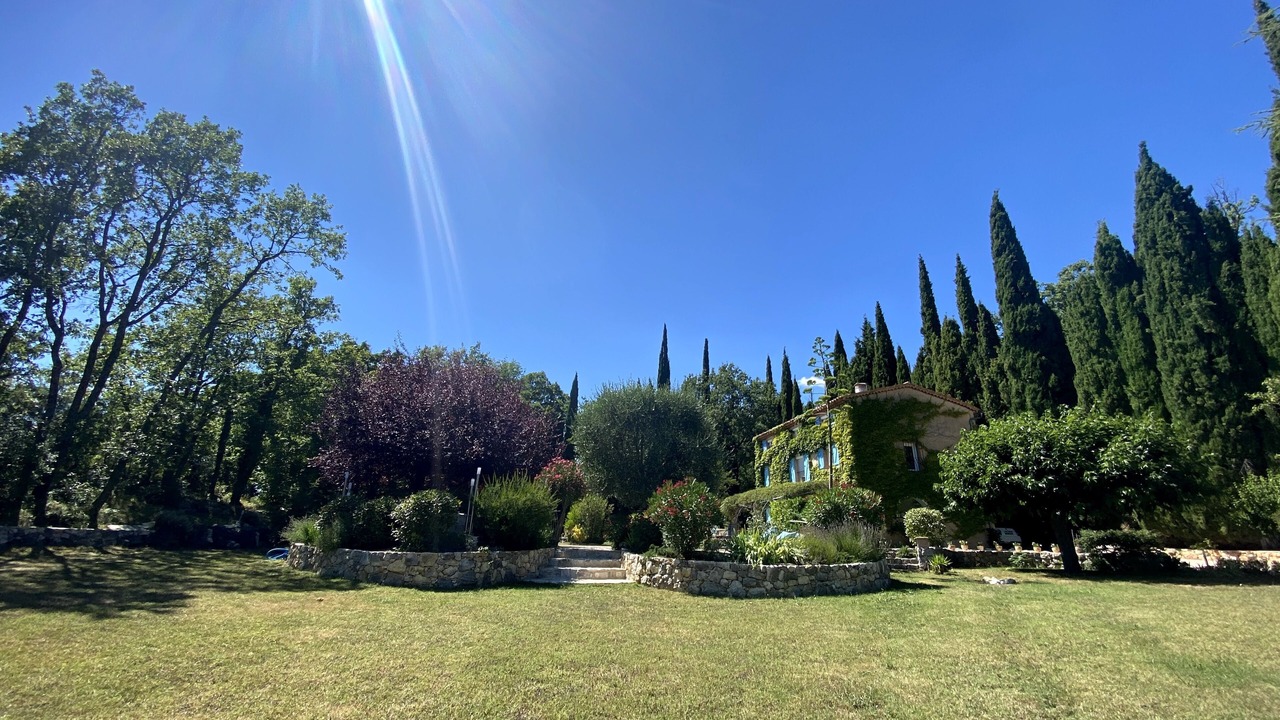 Photo of Outdoor in Saint-Vallier-de-Thiey