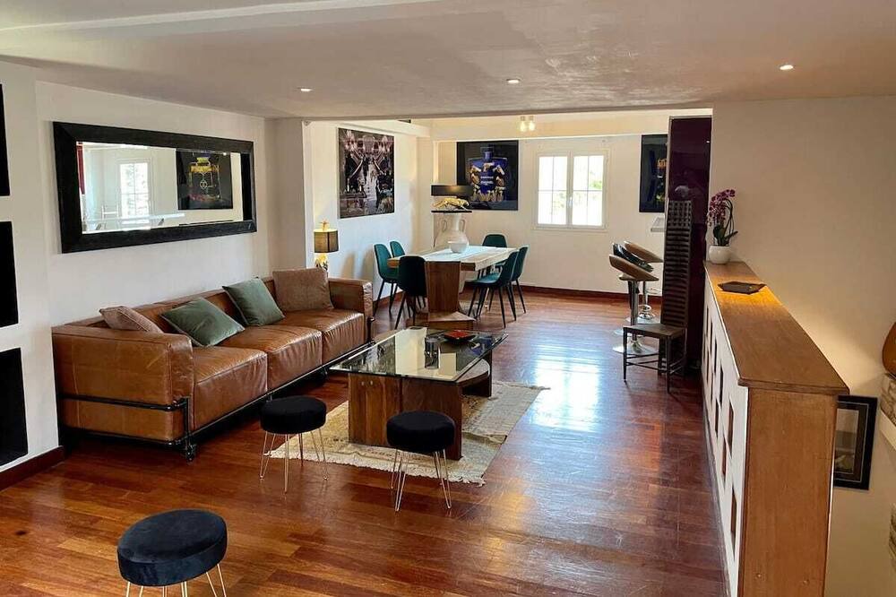 Photo of Livingroom in Old Town
